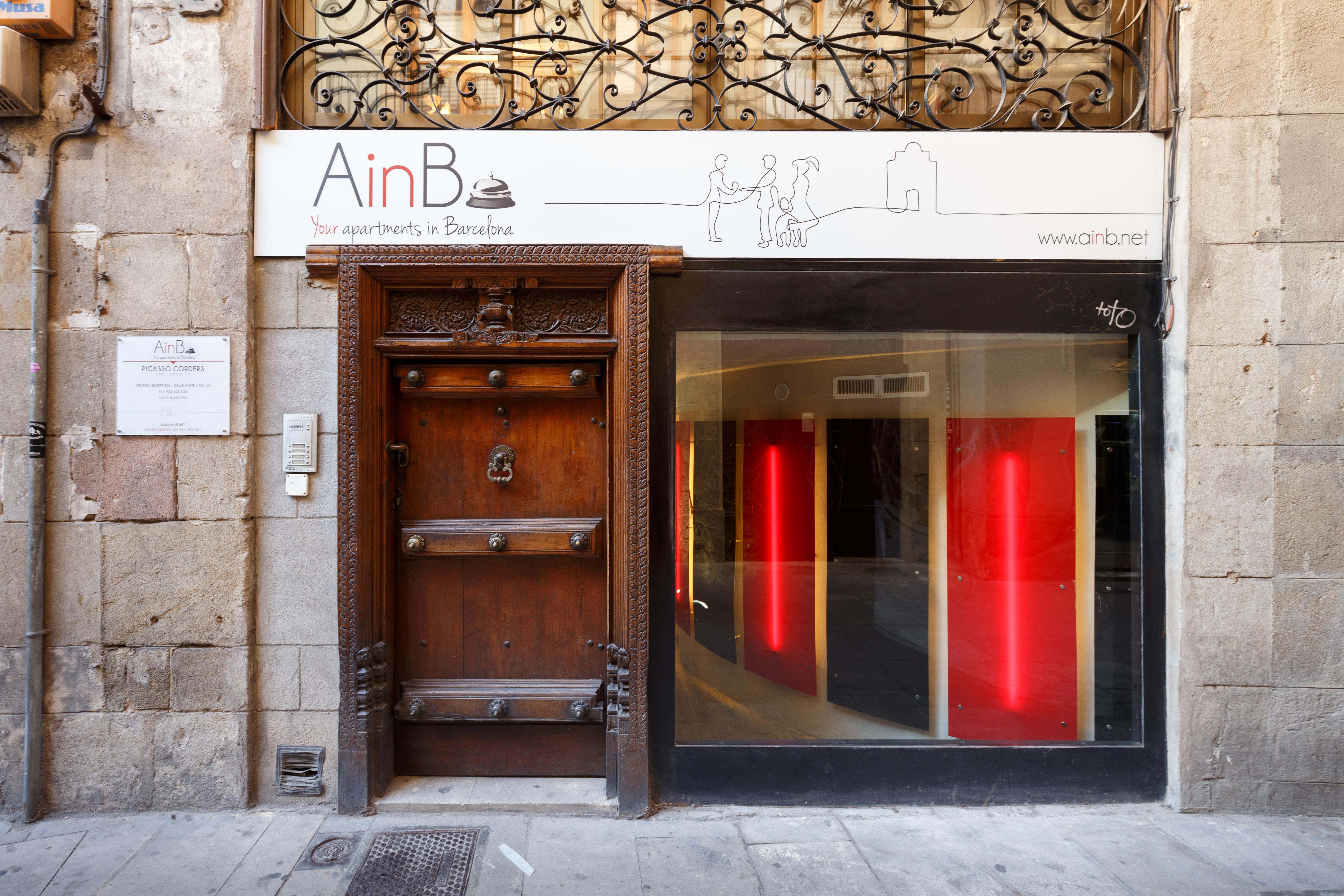 Ainb Picasso-corders Apartment *