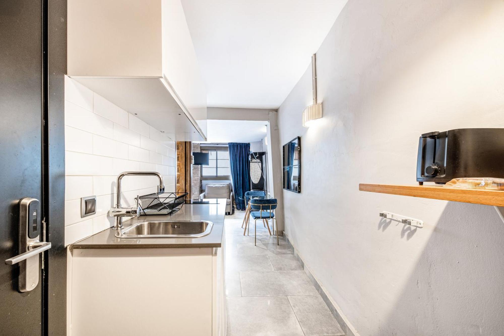 Ainb Picasso-corders Apartment *